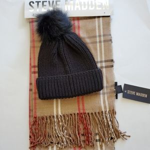 Steve Madden women's Tan plaid scarf & black pom pom beanie hat NWT